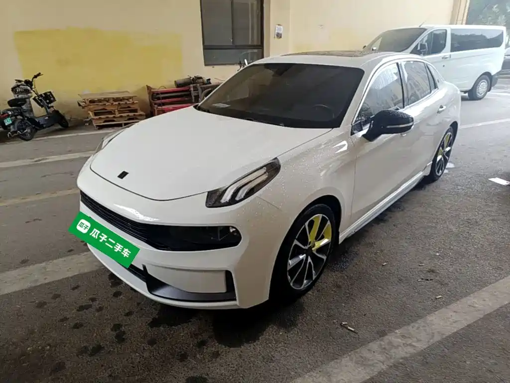 Lynk & Co 03 2020