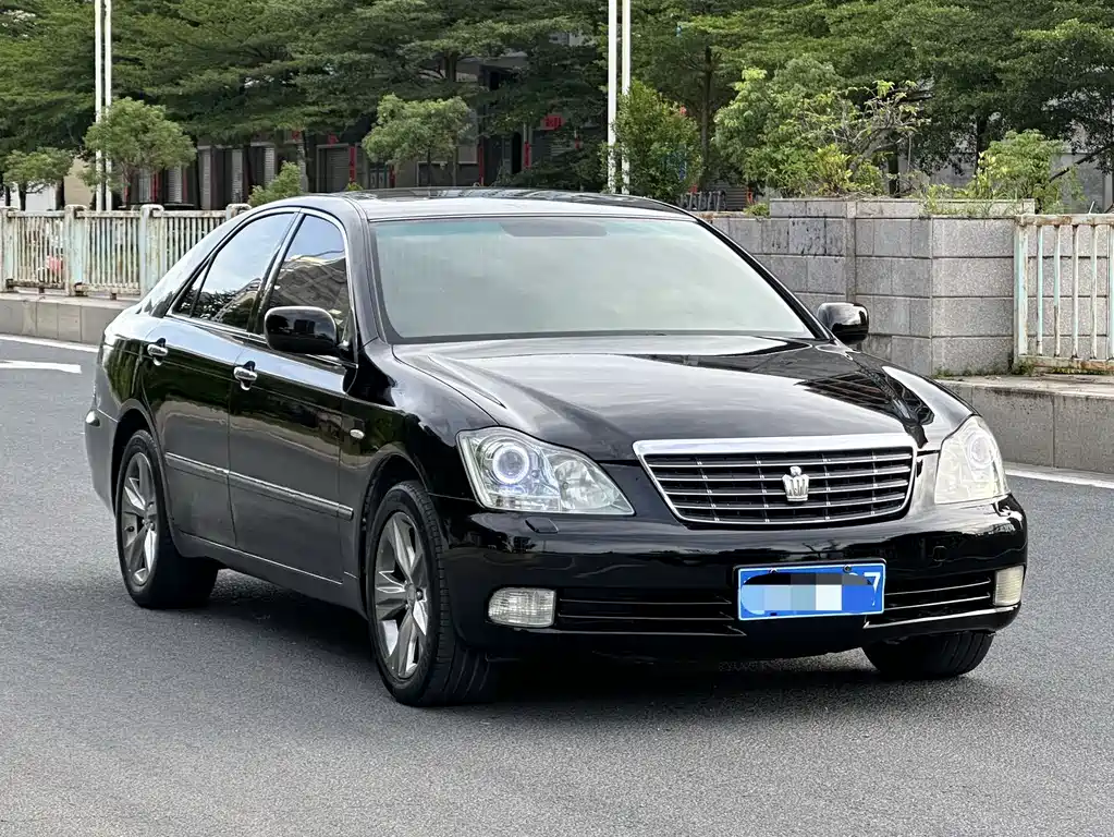 Toyota Crown 2009 — фото 3