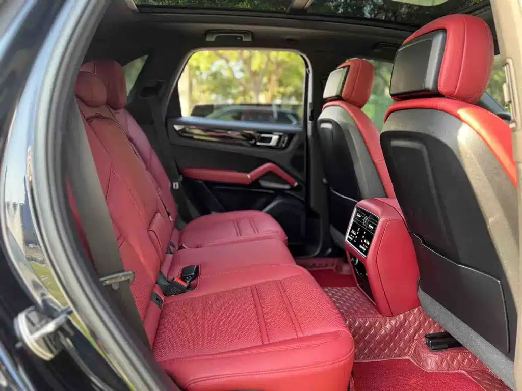 Porsche Cayenne 2018 — фото 17