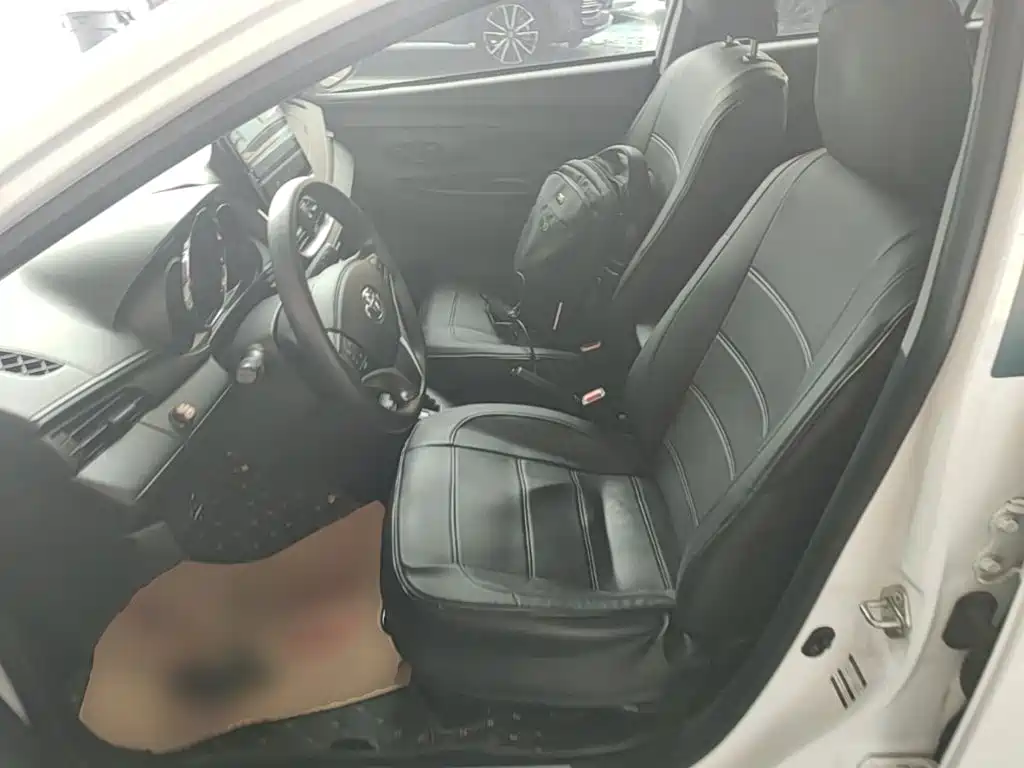 Toyota Yaris L 2022 — фото 15