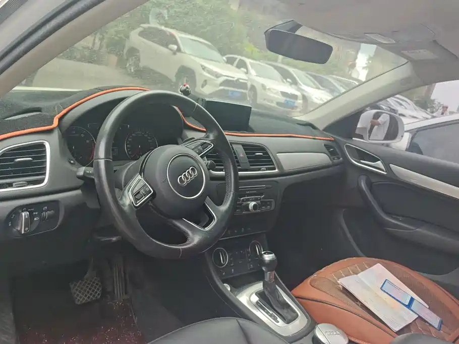 Audi Q3 2017 — фото 12