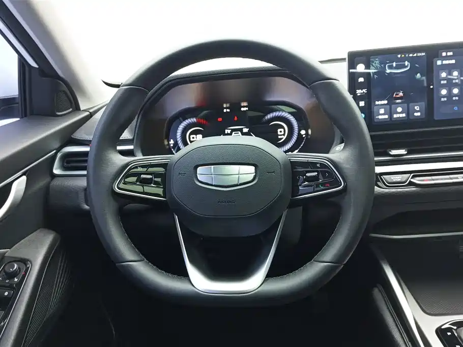 Geely Emgrand 2024 — фото 15