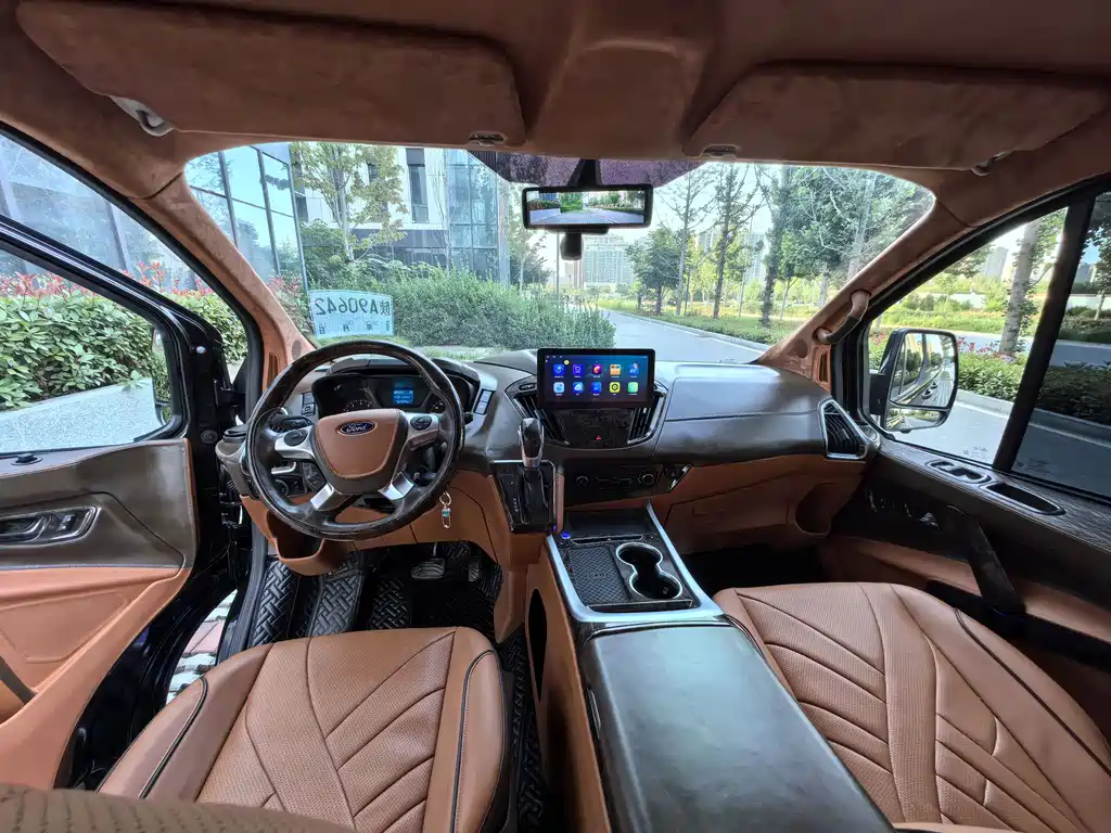 Ford Tourneo 2023 — фото 17