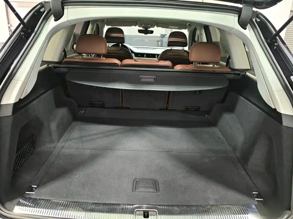 Audi Q7 2020 — фото 17