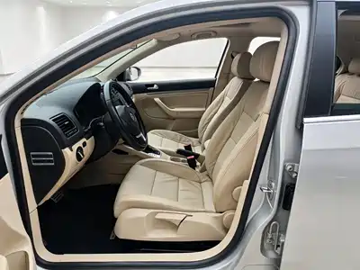 Volkswagen Sagitar 2011