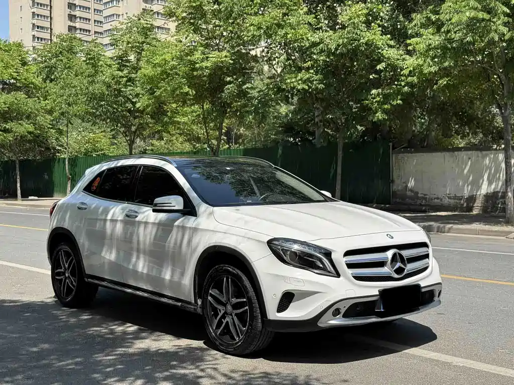 Mercedes-Benz GLA 2016