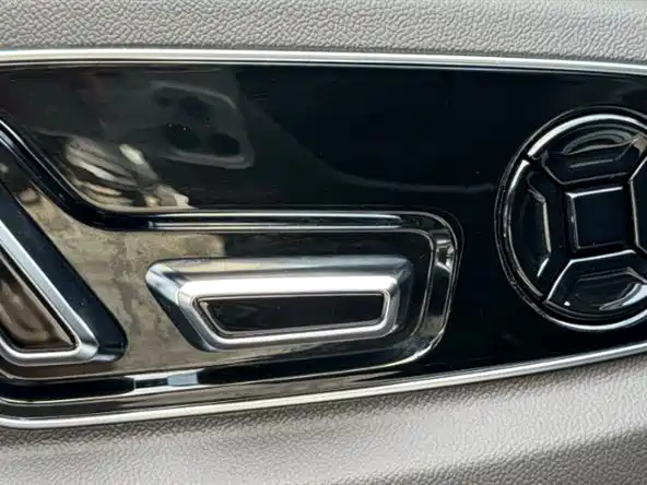 Audi A8 2023 — фото 23