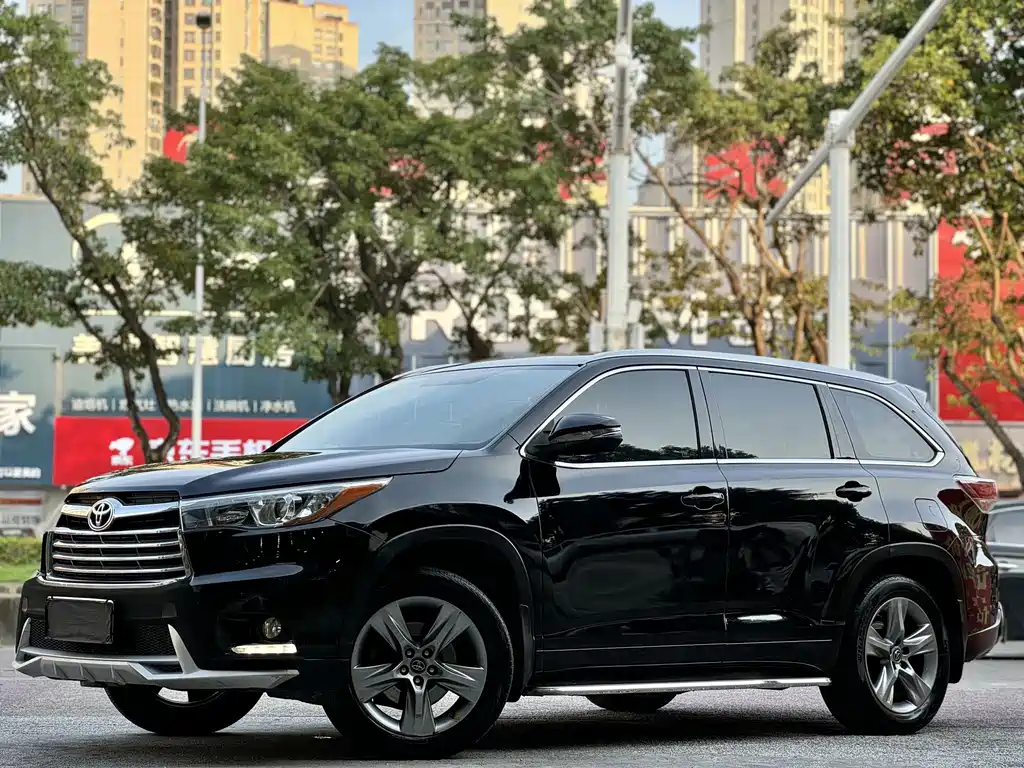 Toyota Highlander 2017 — фото 1