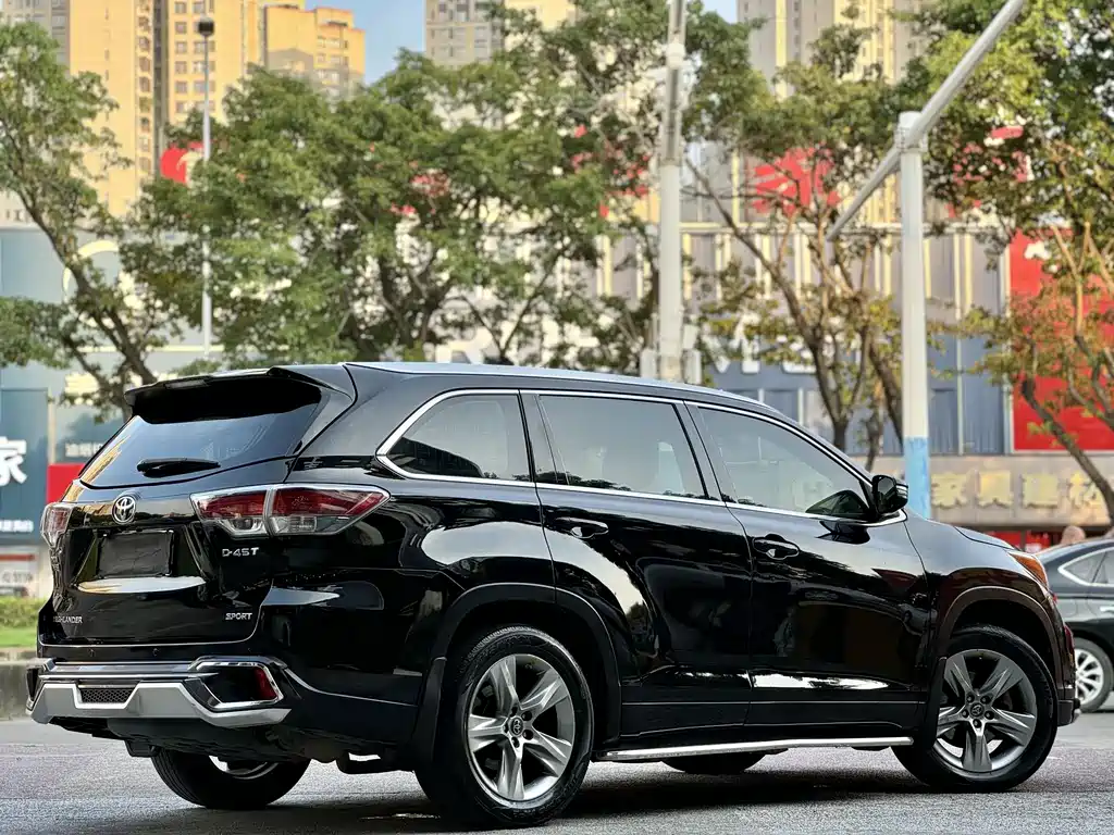 Toyota Highlander 2017 — фото 8