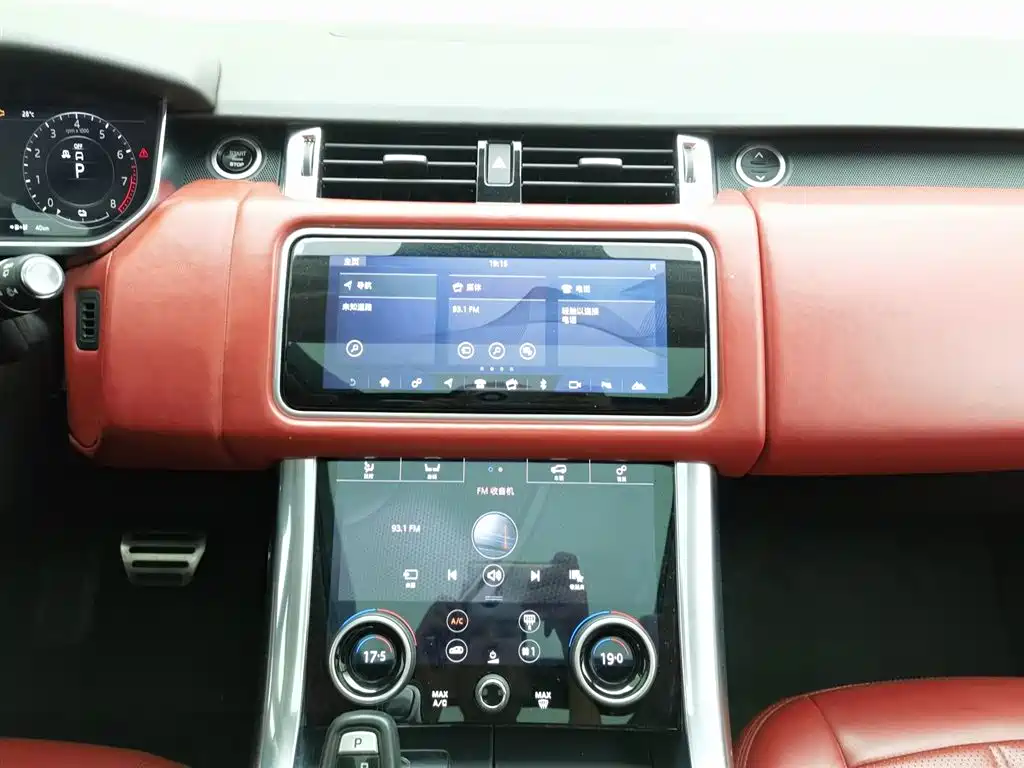 Land Rover Sport PHEV 2020 — фото 12