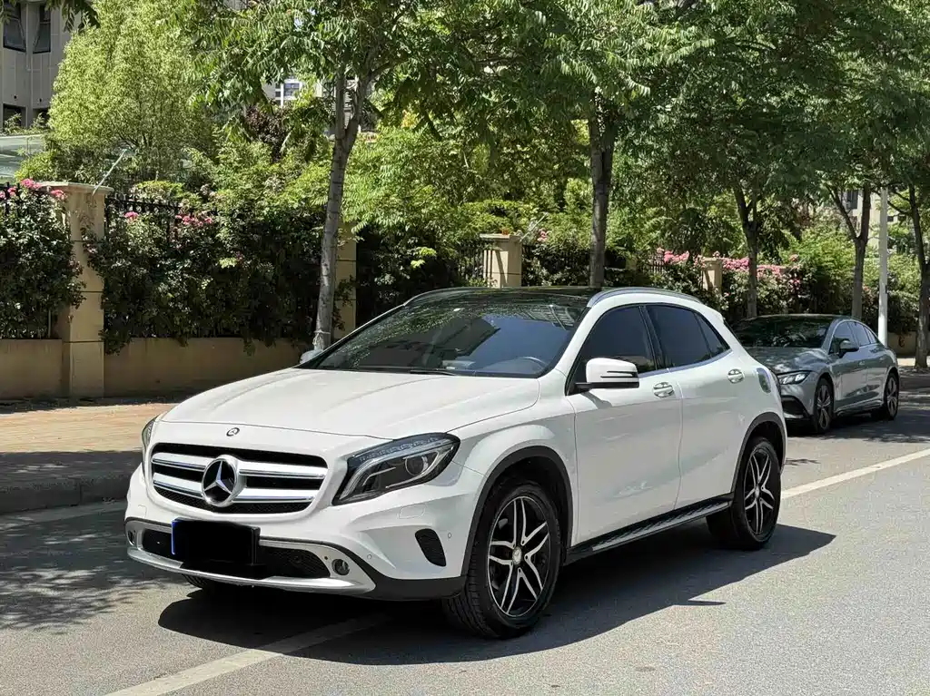 Mercedes-Benz GLA 2016