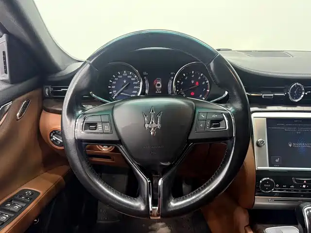 Maserati Quattroporte 2014 — фото 11