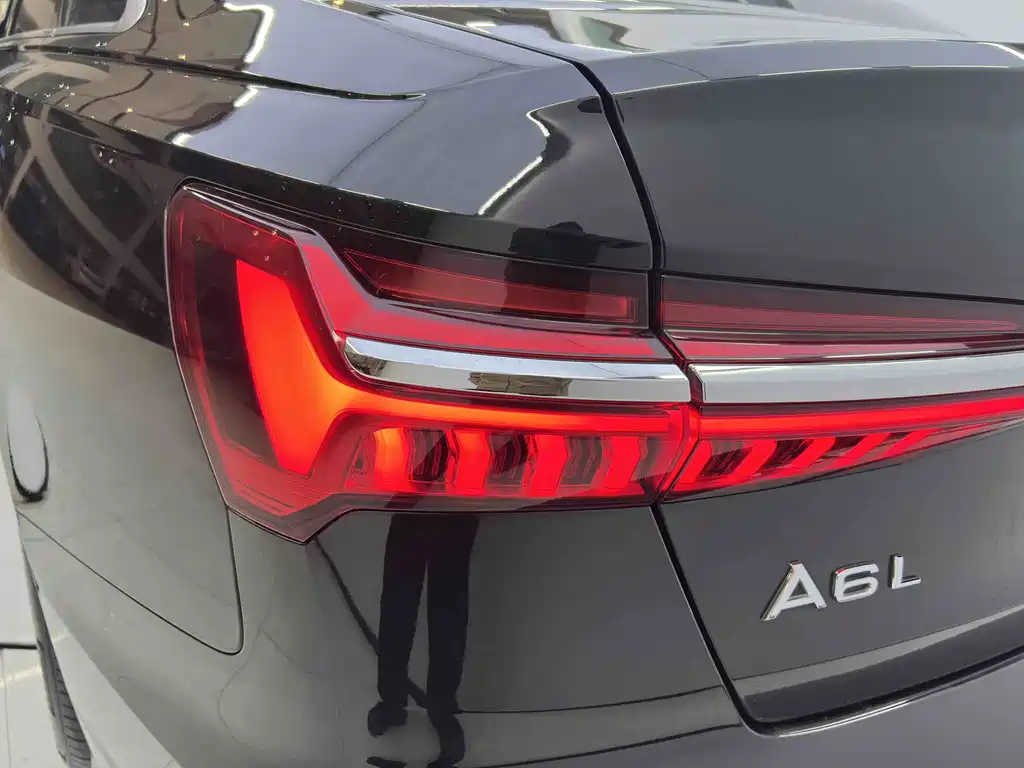 Audi A6L 2023 — фото 8