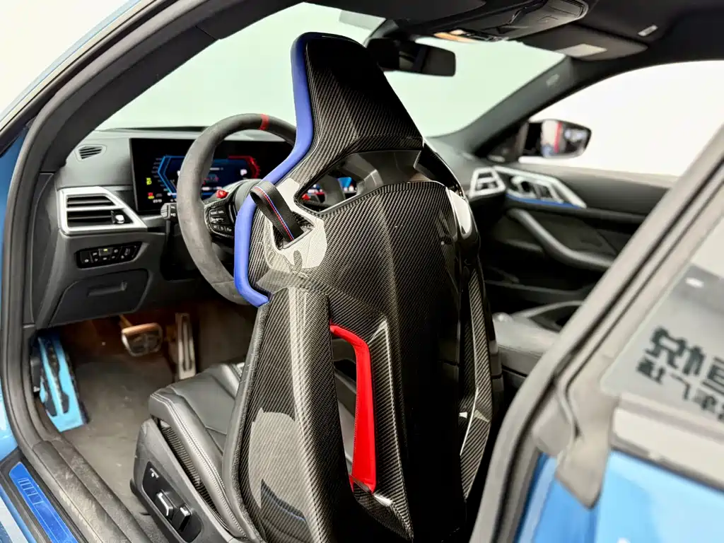 BMW M4 2025 — фото 9