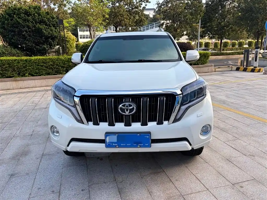 Toyota Prado 2017 — фото 2