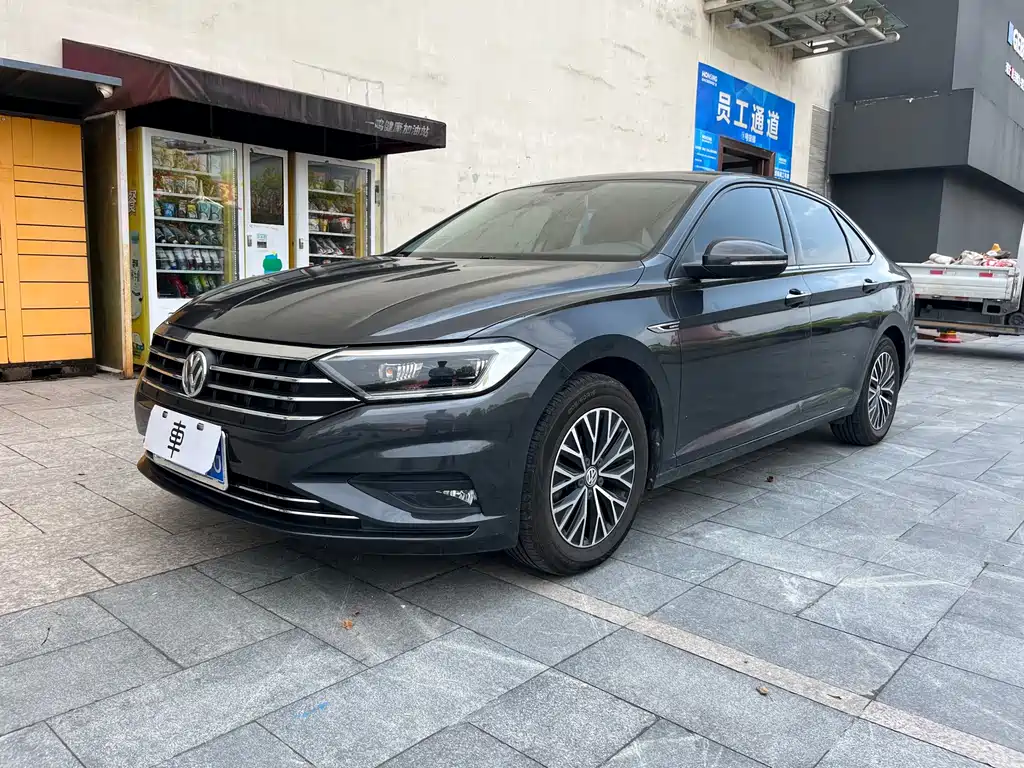 Volkswagen Sagitar 2021