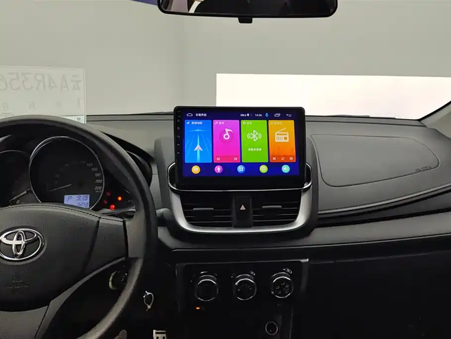 Toyota Yaris L 2021 — фото 13