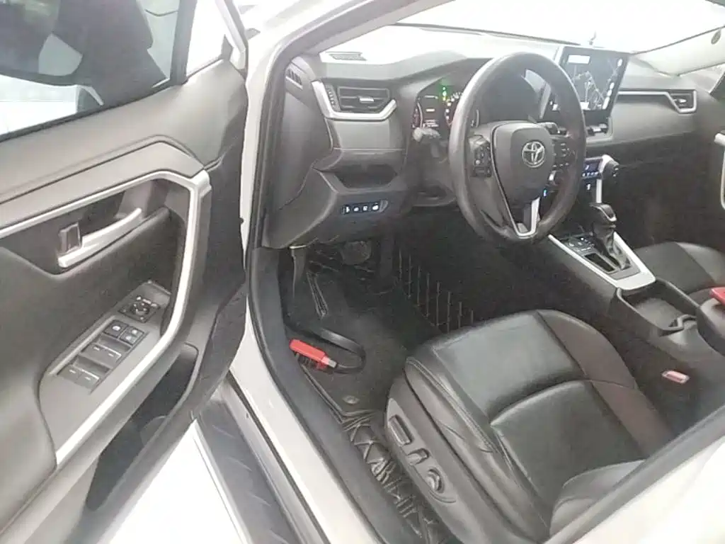 Toyota Wildlander 2023 — фото 12