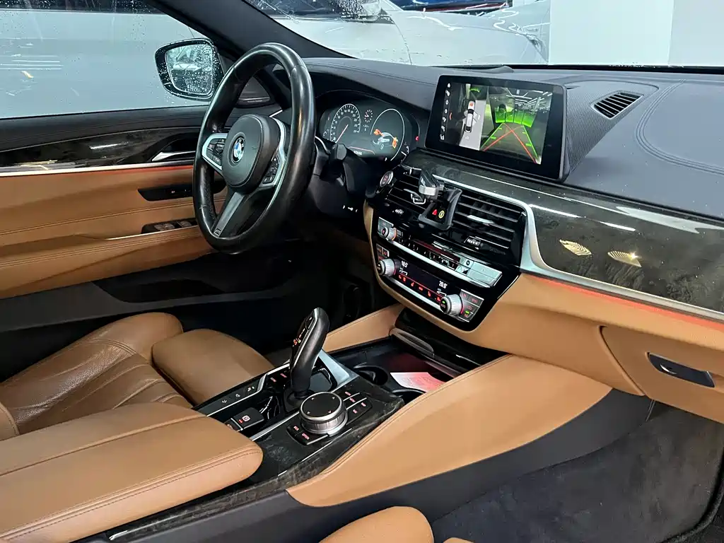 BMW 6 Series GT 2019 — фото 9