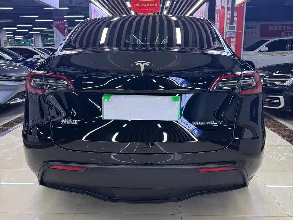 Tesla Model Y 2022 — фото 9