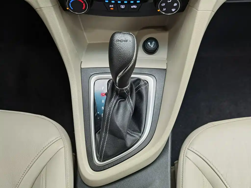 Buick Excelle 2017 — фото 13
