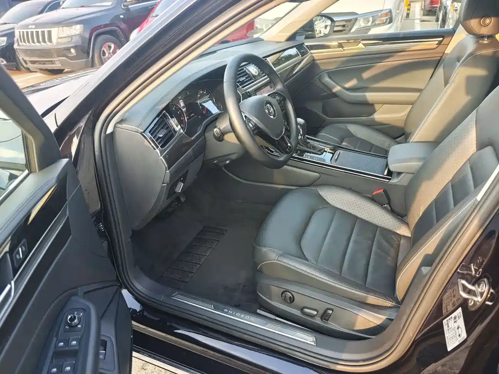 Volkswagen Phideon 2017