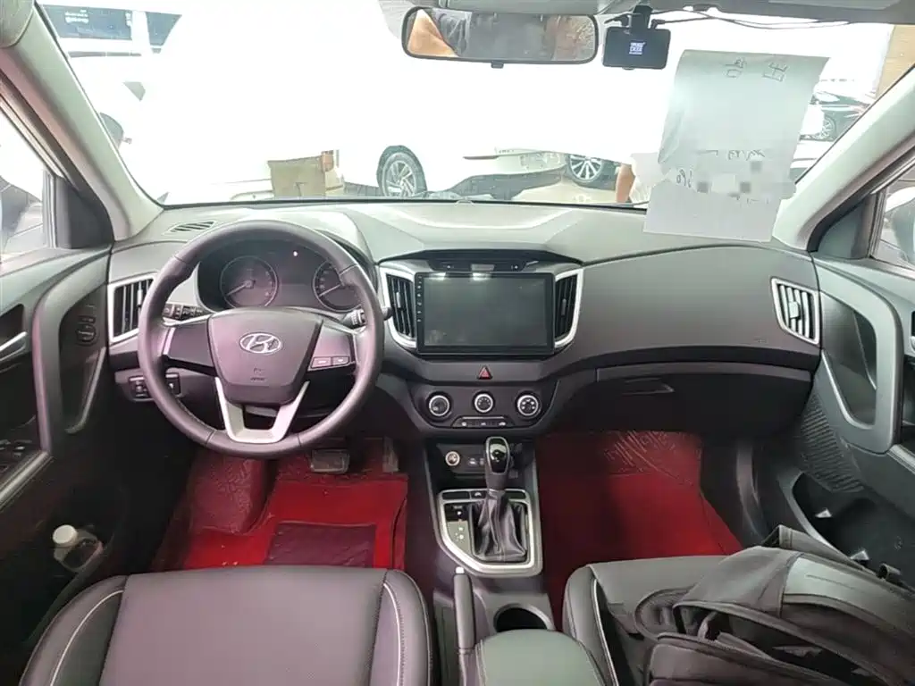 Hyundai ix25 2017 — фото 10