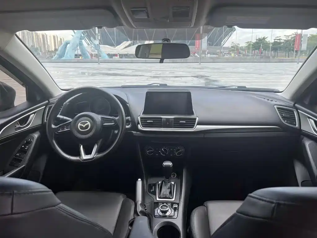 Mazda 3 Axela 2016 — фото 7