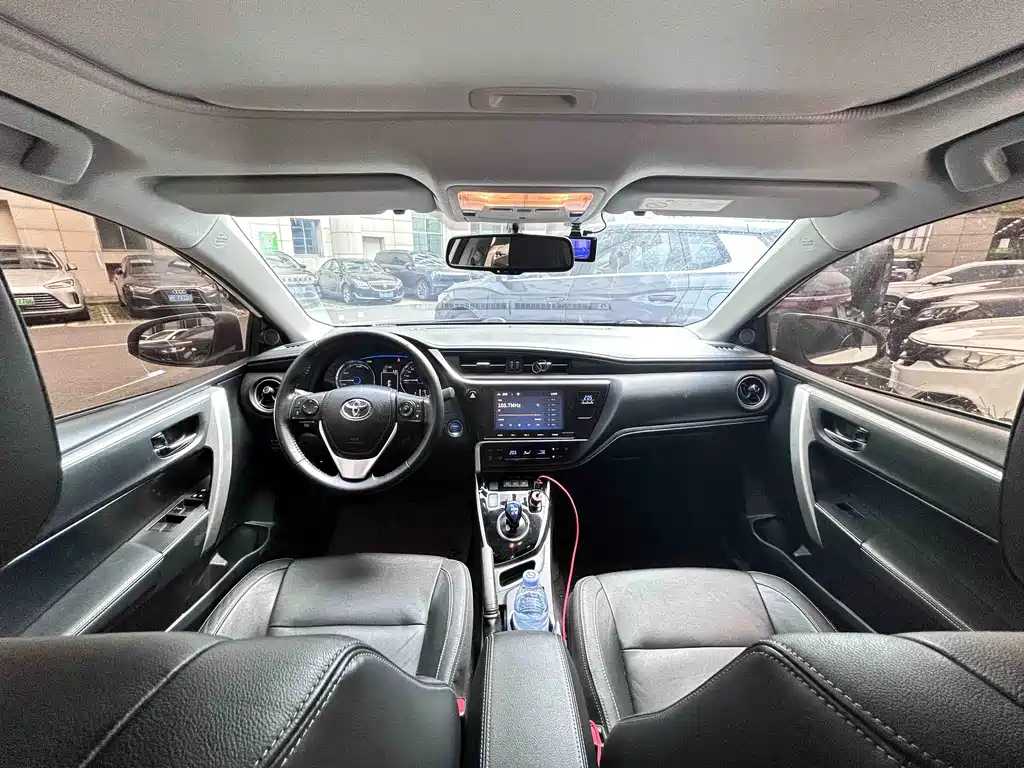 Toyota Corolla Hybrid 2020 — фото 16