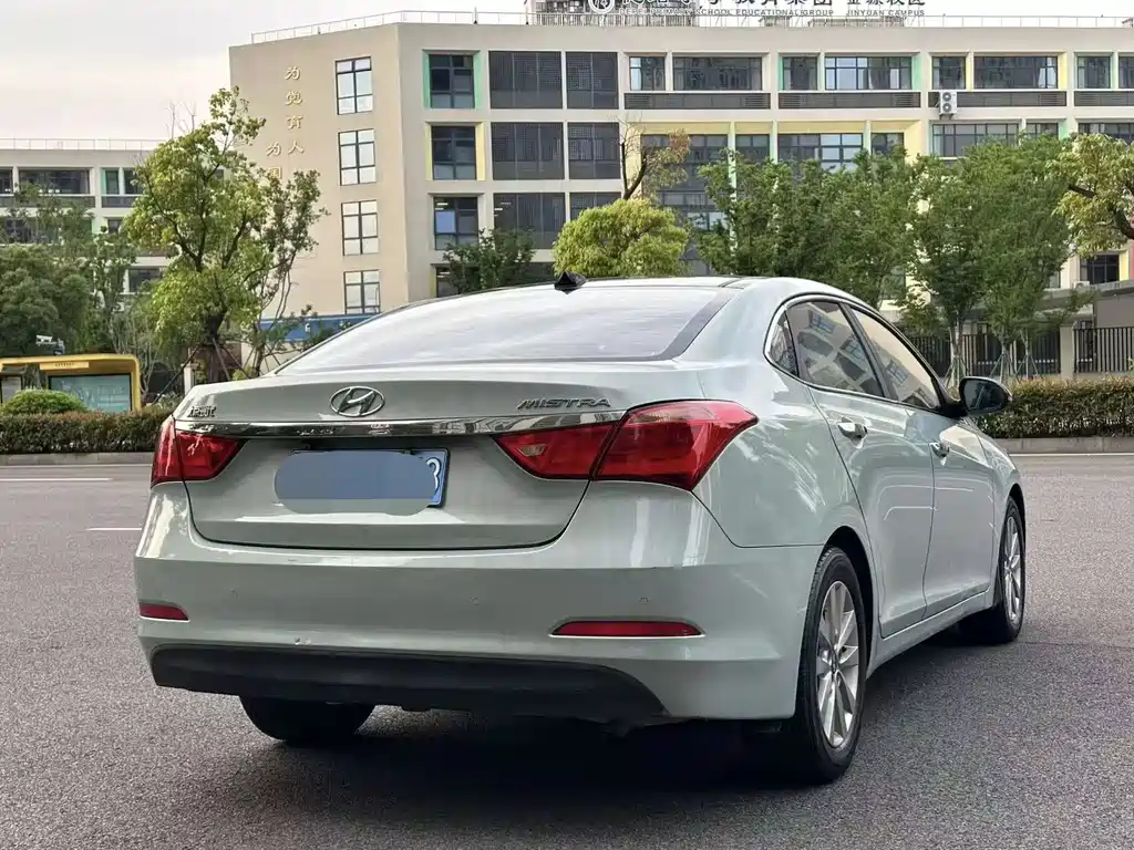 Hyundai Mistra 2014 — фото 4