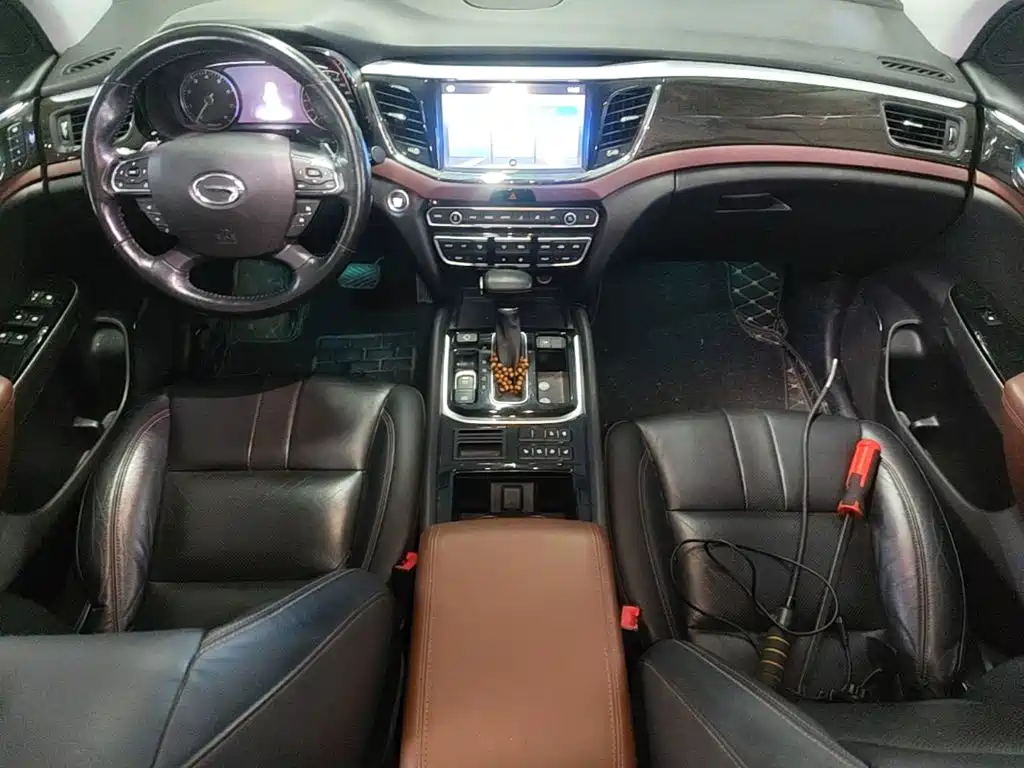 GAC Motor Trumpchi GS8 2018 — фото 10