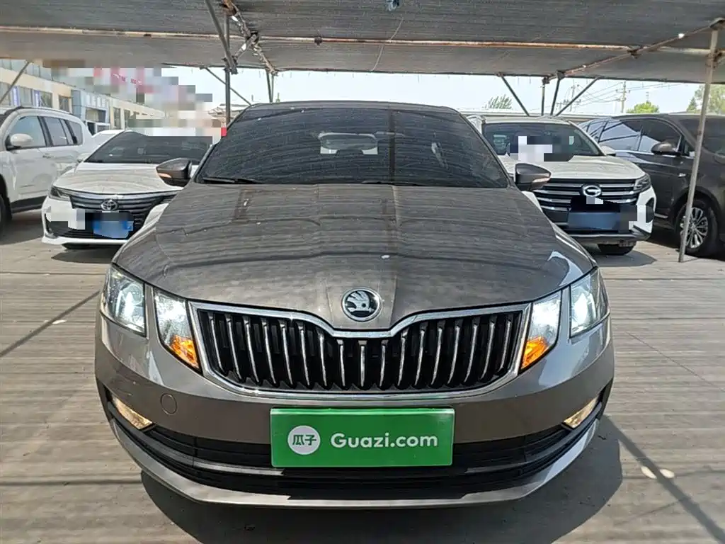 Skoda Octavia 2022 — фото 3
