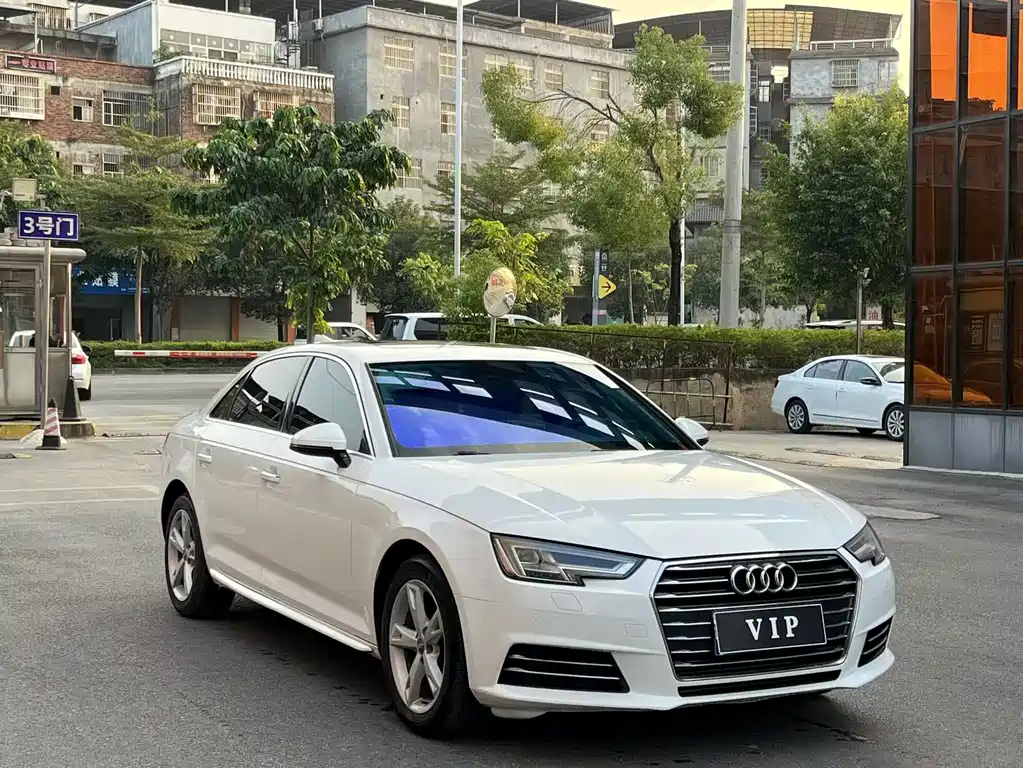 Audi A4L 2017