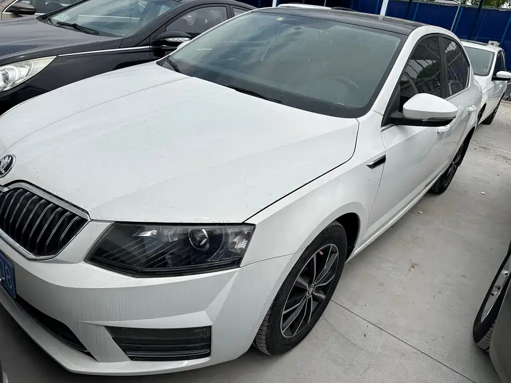 Skoda Octavia 2016 — фото 1