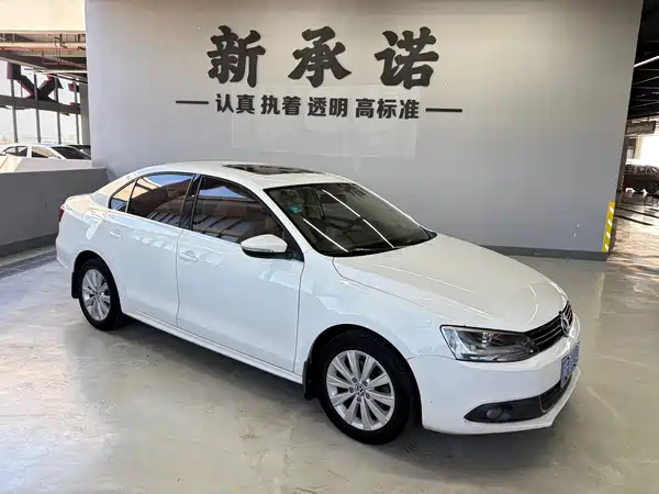 Volkswagen Sagitar 2014