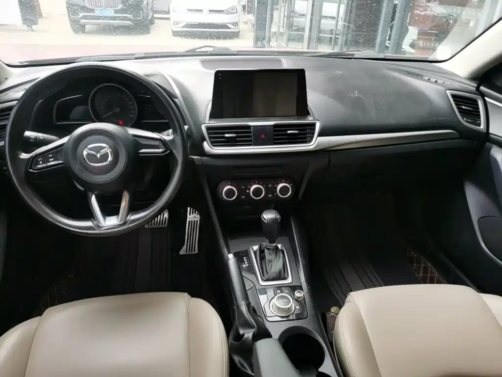 Mazda 3 Angkesela 2019 — фото 10