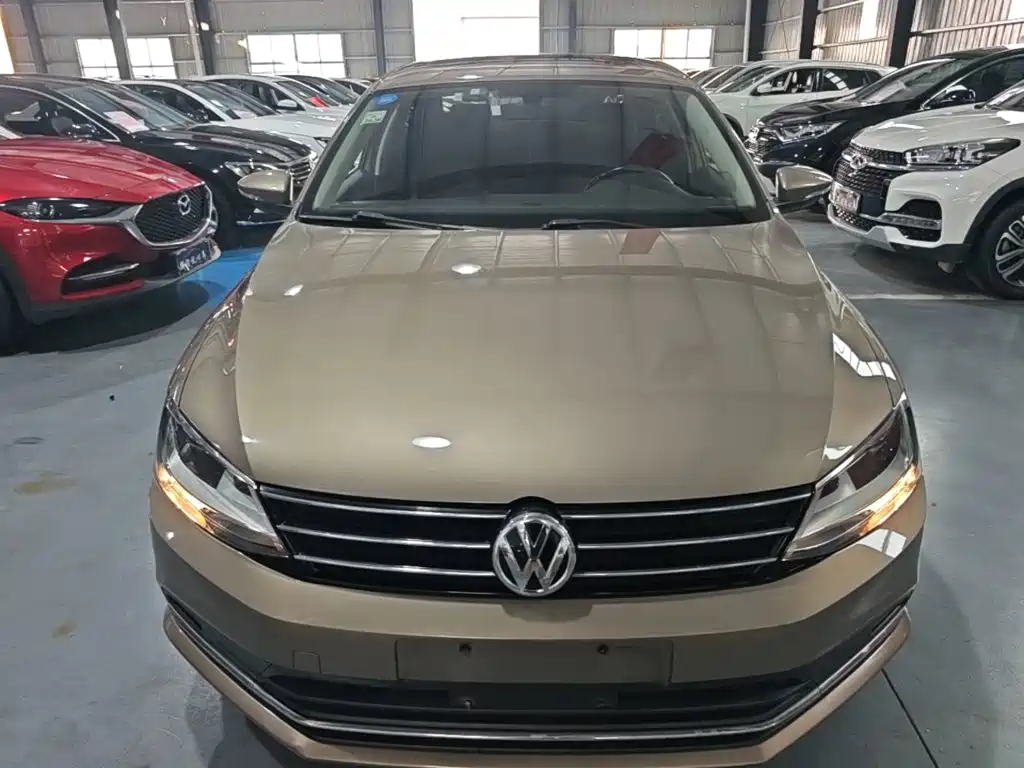Volkswagen Sagitar 2018