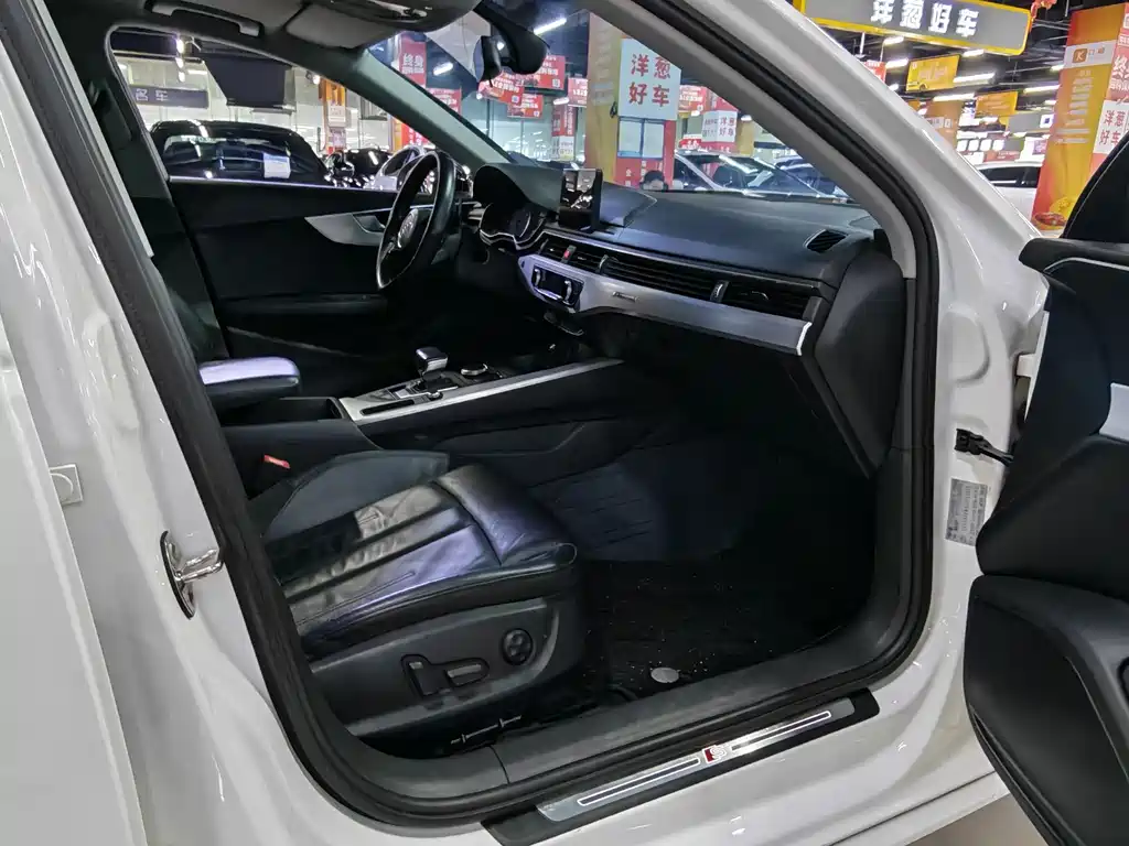 Audi A4L 2019