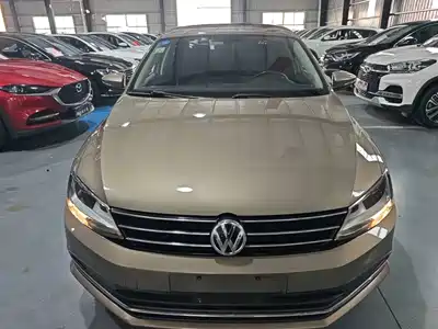 Volkswagen Sagitar 2018