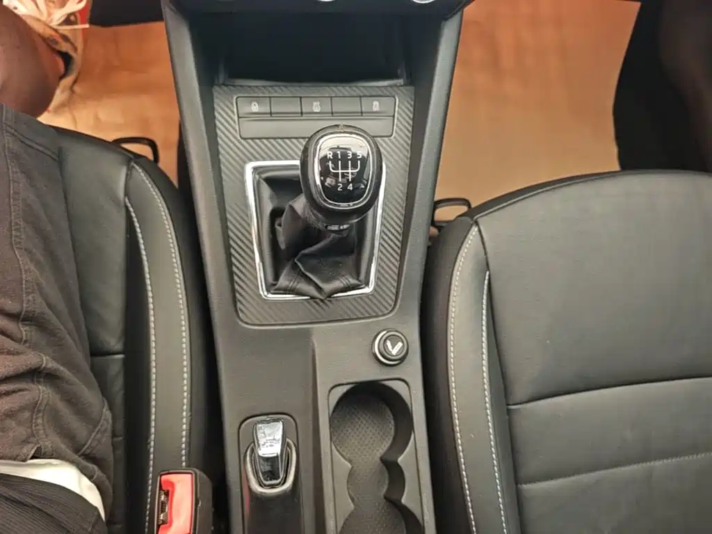 Skoda Octavia 2015 — фото 14