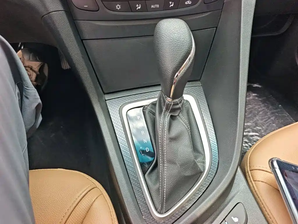 Buick Excelle 2018 — фото 14