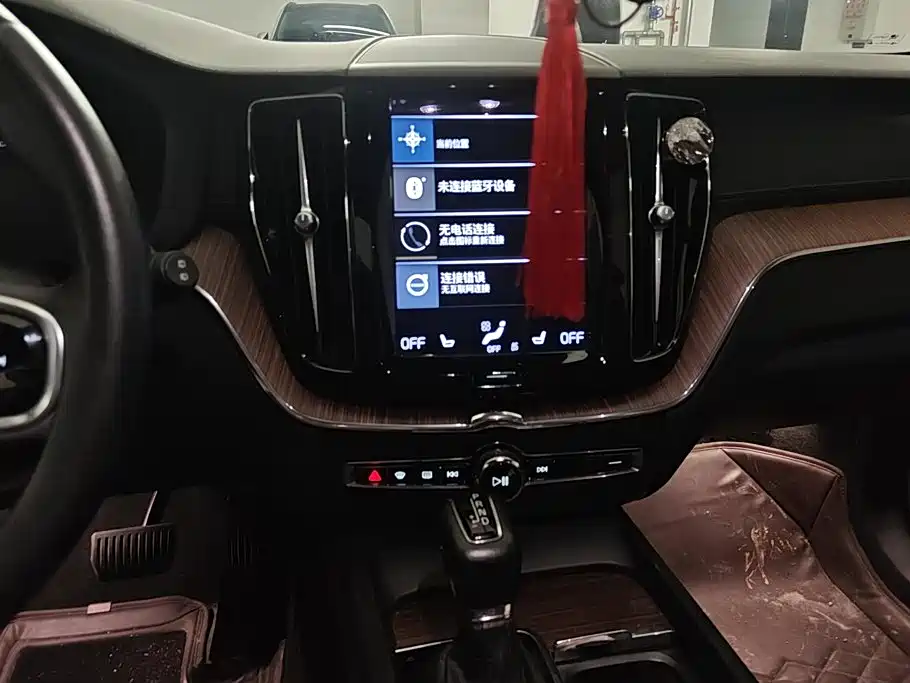 Volvo XC60 2020 — фото 13