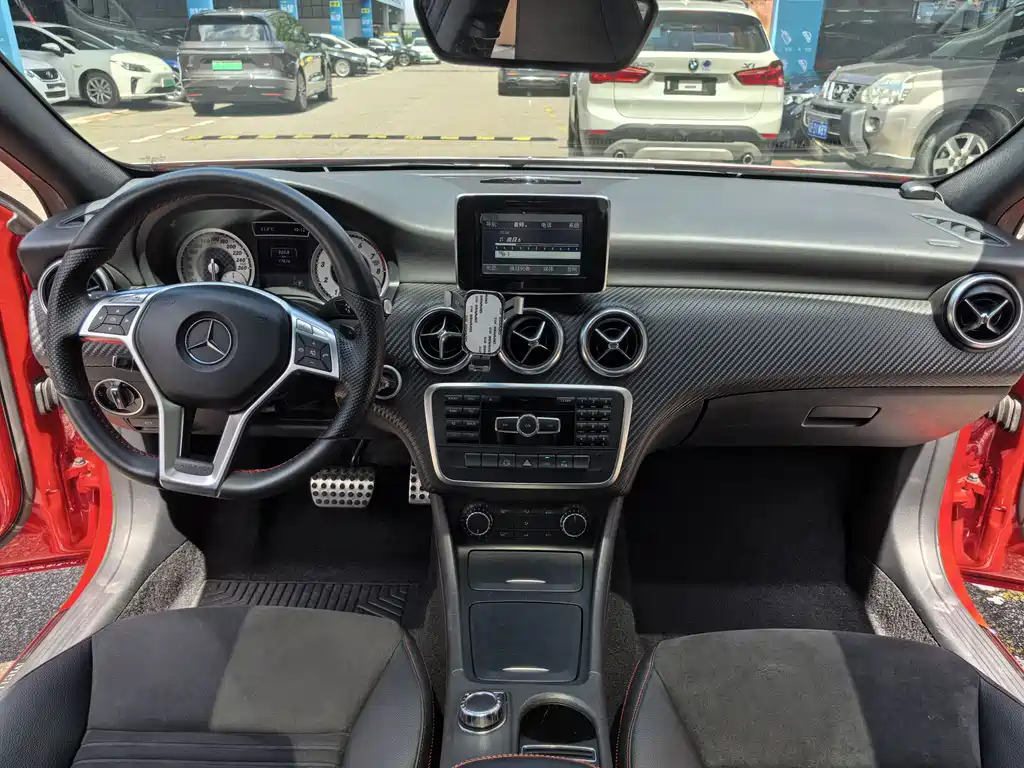 Mercedes-Benz A-Class 2015 — фото 14