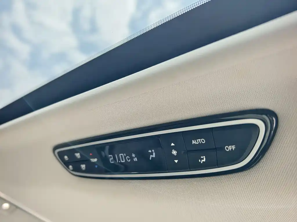 GAC Motor Trumpchi M8 2018 — фото 15