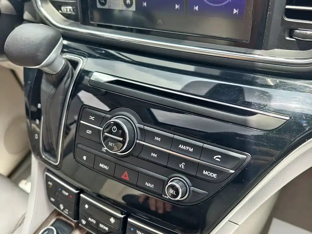 GAC Motor Trumpchi M8 2018 — фото 20