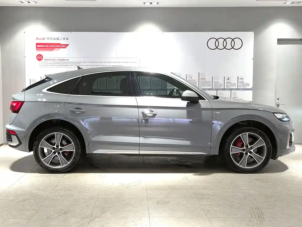 Audi Q5L Sportback 2022 — фото 3