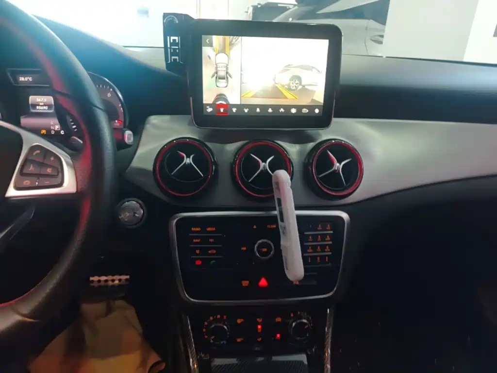 Mercedes-Benz CLA 2016 — фото 13