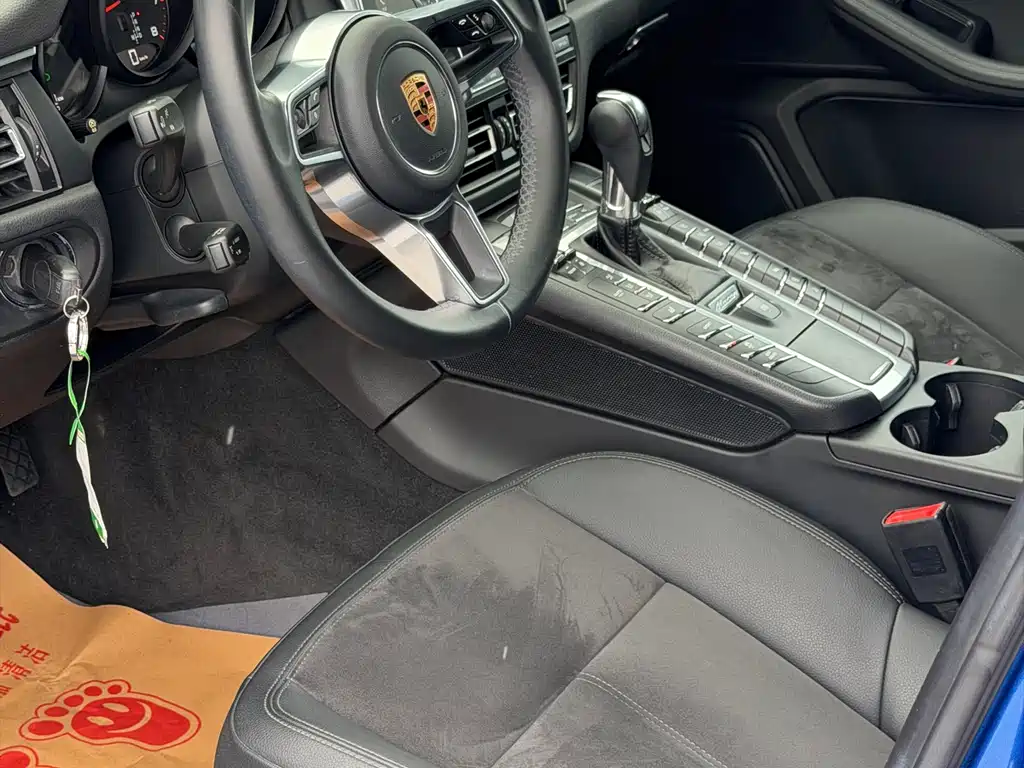 Porsche Macan 2020 — фото 12