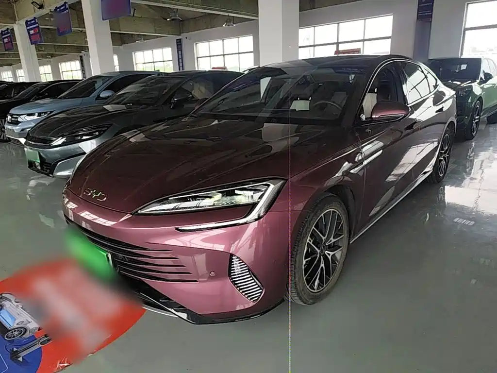 BYD Seal 07 DM-i 2024 — фото 2