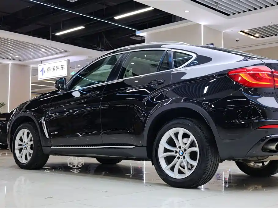 BMW X6 2016 — фото 12